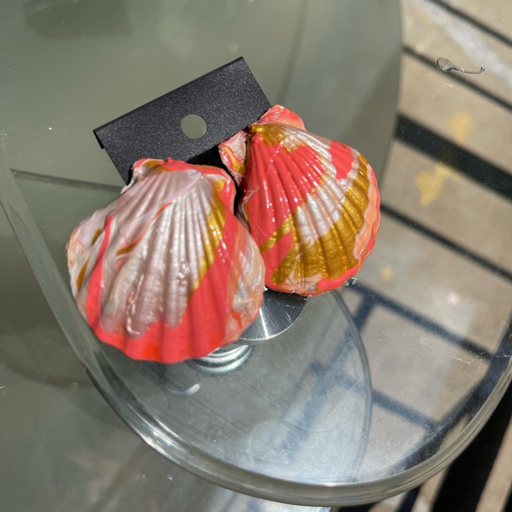 Colorful Shell Earrings - Picture 4 of 4
